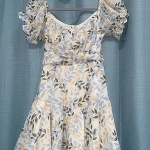 White Short Sleeve Floral mini dress w ruffle skirt and waist tie